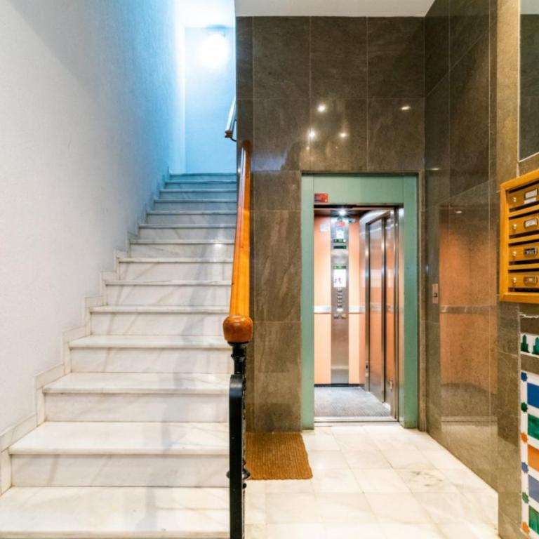 - Apartamento en Gran Vía - QH Reyes Católicos - One-Bedroom Apartment - 15