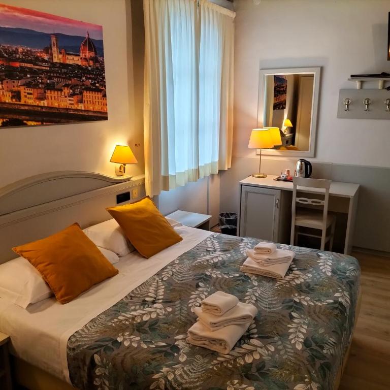 Hotel Camilla Firenze - Camera Standard Matrimoniale/Doppia con Letti Singoli - 12