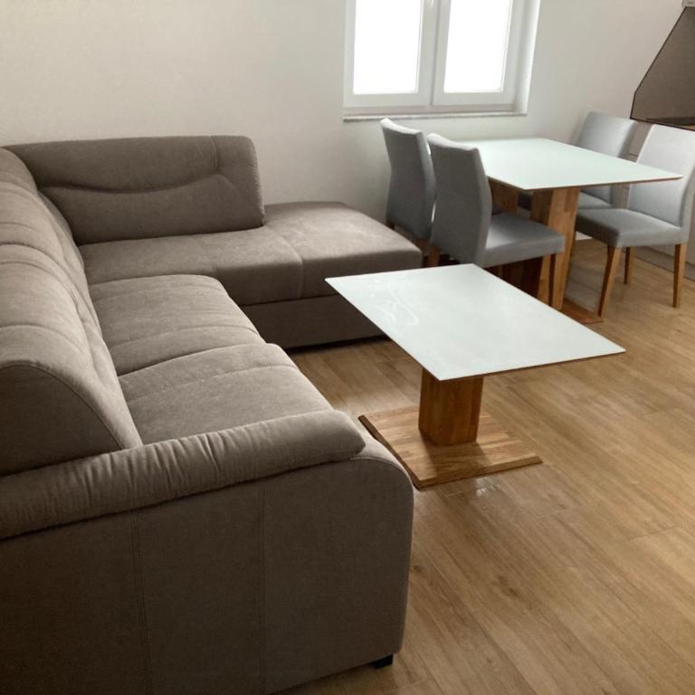 Vila TRNOVO - One-Bedroom Apartment - 2