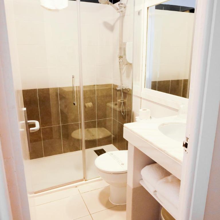Hotel Subur - Habitación Doble con balcón - 1 o 2 camas - 3