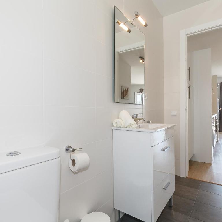 UHC Acacias Apartments - Two-Bedroom Apartment - 11