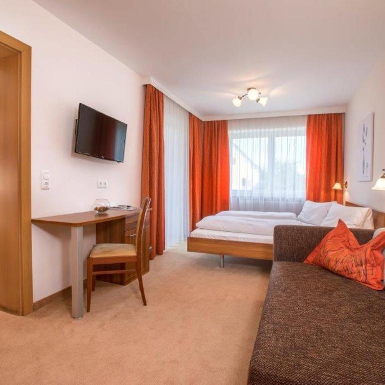 Garni Rösslhof - Doppelzimmer mit Balkon - 1