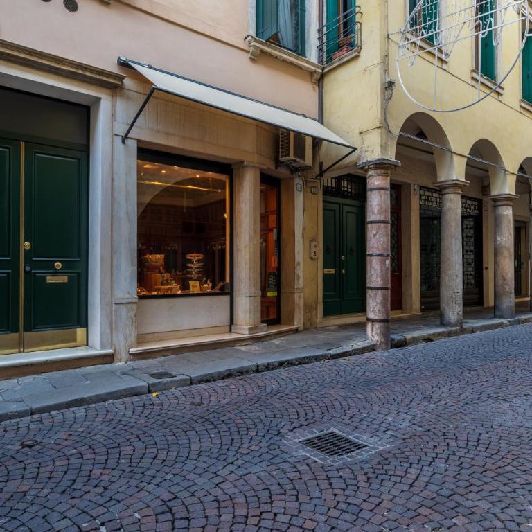 GuestHost - Piazza delle Erbe Central Apartment - Appartamento con 2 Camere da Letto - 32