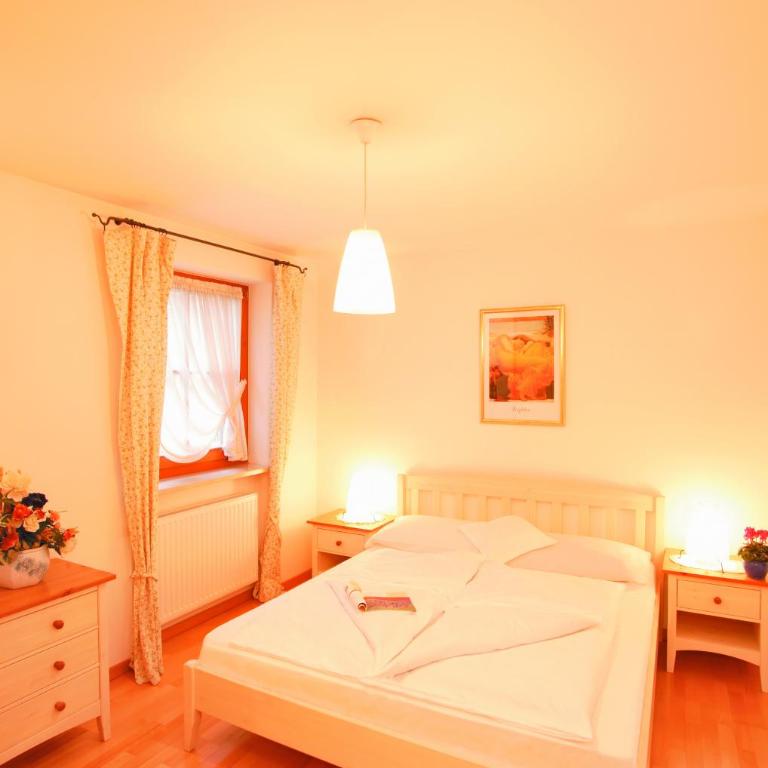 Hotel Tschurtschenthaler - Camera Matrimoniale con Balcone - 1
