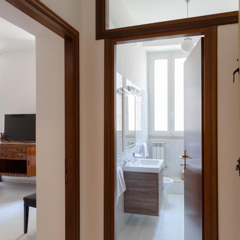 Your Colosseum Home - Appartamento con 1 Camera da Letto - 17