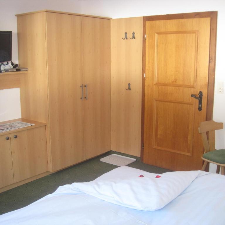 Haus Fernblick - Classic Doppelzimmer mit Dusche - 2