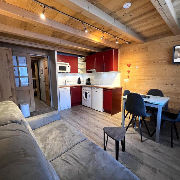 Parnasse 2-203 - Bel appartement sur les pistes de ski et dans le village, au calme - Estudio con balcón - 1