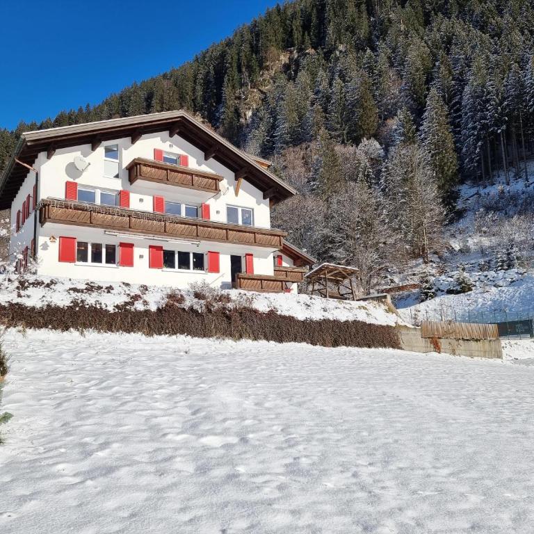 Alpenhaus Thurnher - Apartment mit 2 Schlafzimmern und Dusche - 3