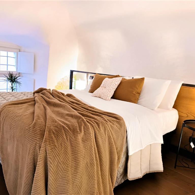 Loft Centro Storico Accesso Senza Scale "Carvajal Rooms " Due Passi dal Duomo, Netflix Incluso - Appartamento con 1 Camera da Letto - 2