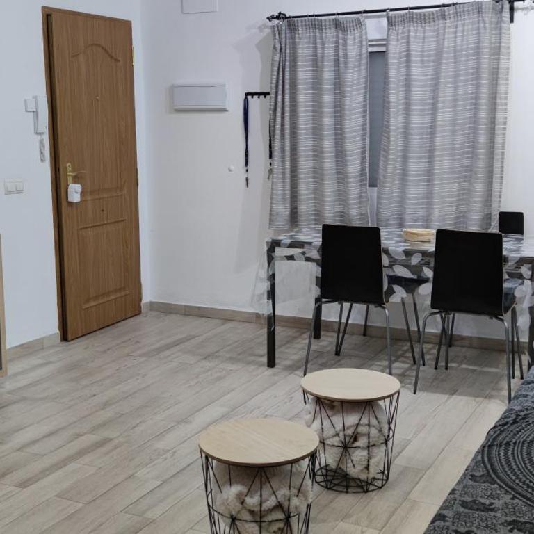 Málaga playa,centro ,bus y metro - Apartamento - 20