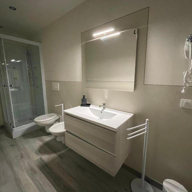 Rent room Iacopo - Camera Tripla con Bagno Privato - 13