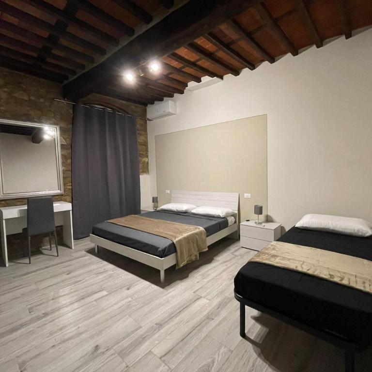 Rent room Iacopo - Camera Tripla con Bagno Privato - 14