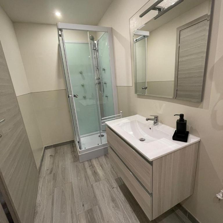 Rent room Iacopo - Camera Matrimoniale con Bagno Privato - 11