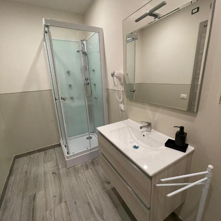 Rent room Iacopo - Camera Matrimoniale con Bagno Privato - 15