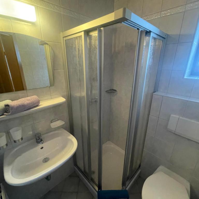 Gästehaus Glaagut - Familie Hain - Apartment mit Dusche - 1