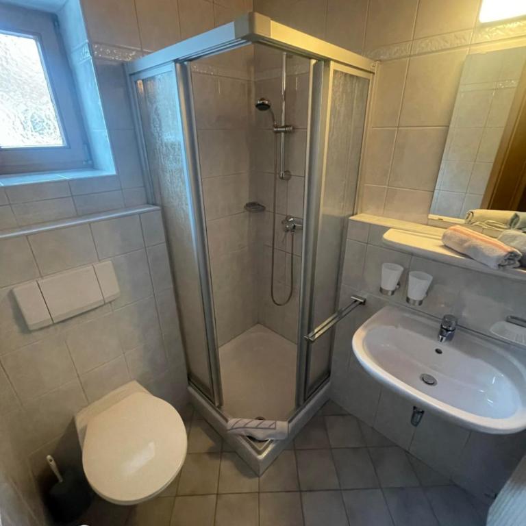 Gästehaus Glaagut - Familie Hain - Apartment mit Dusche - 12