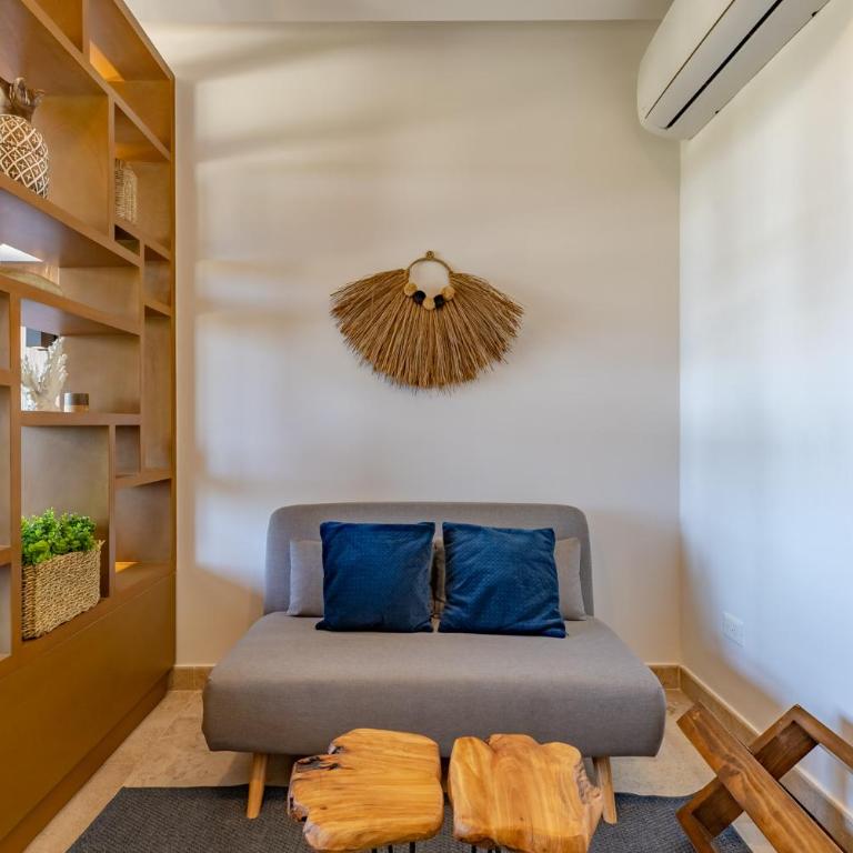 Bahay Condos steps from the beach and 5th ave - Estudio con balcón - 22