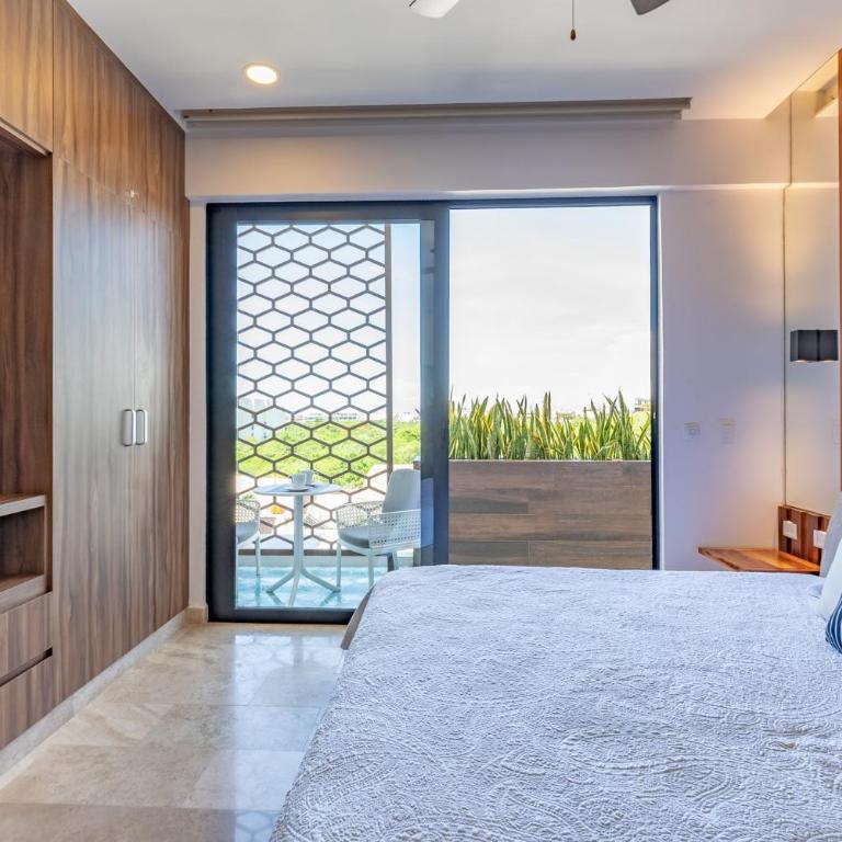 Bahay Condos steps from the beach and 5th ave - Estudio con balcón - 11