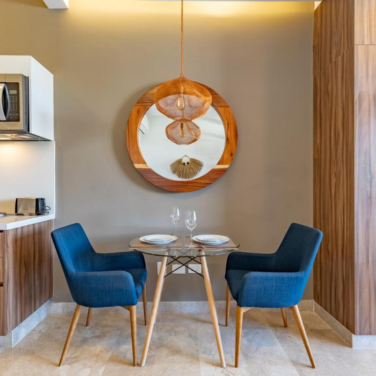 Bahay Condos steps from the beach and 5th ave - Estudio con balcón - 14