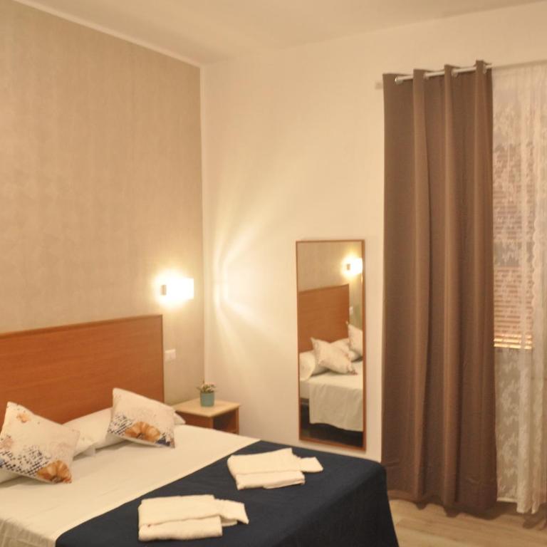 Napoleone Luxury Home roma - Quadruple Room with Bathroom - 25