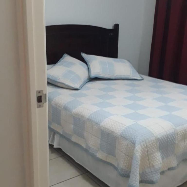 Departamento 5 minutos Playa cavancha - Three-Bedroom Apartment - 1