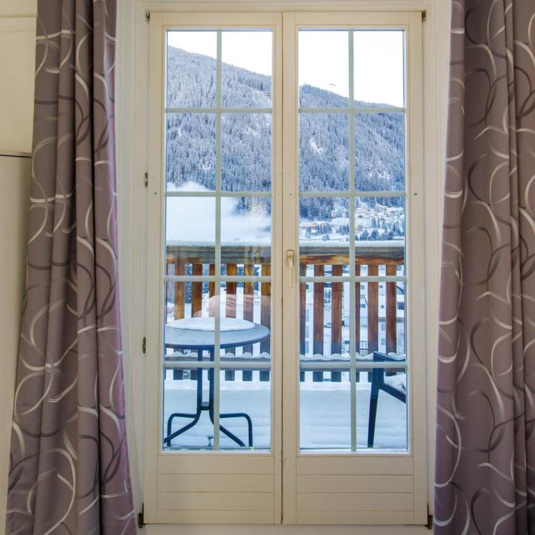 Zentrum Haus Davos - Doppelzimmer mit eigenem Bad - 11