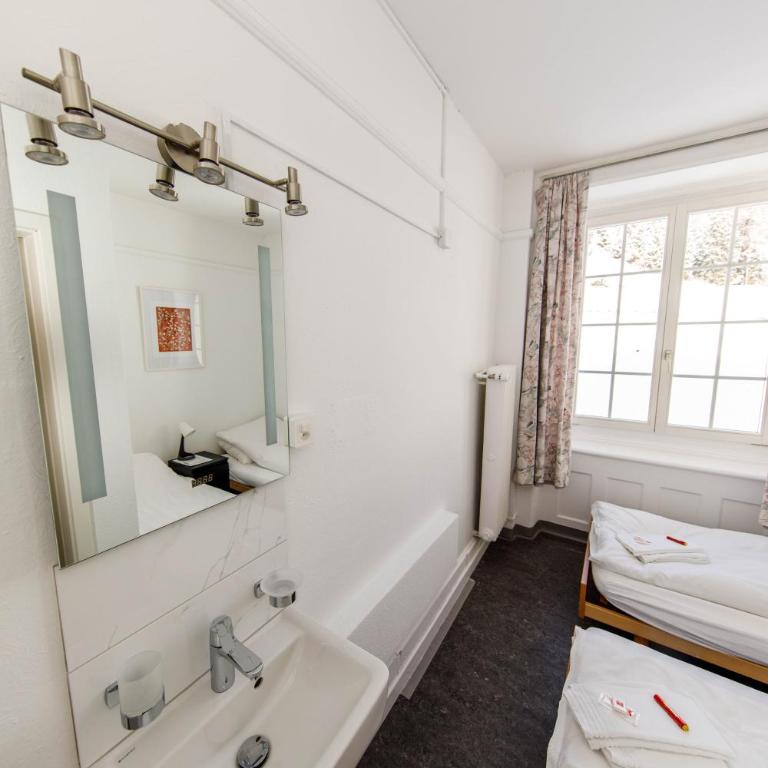 Zentrum Haus Davos - Doppelzimmer mit eigenem Bad - 10