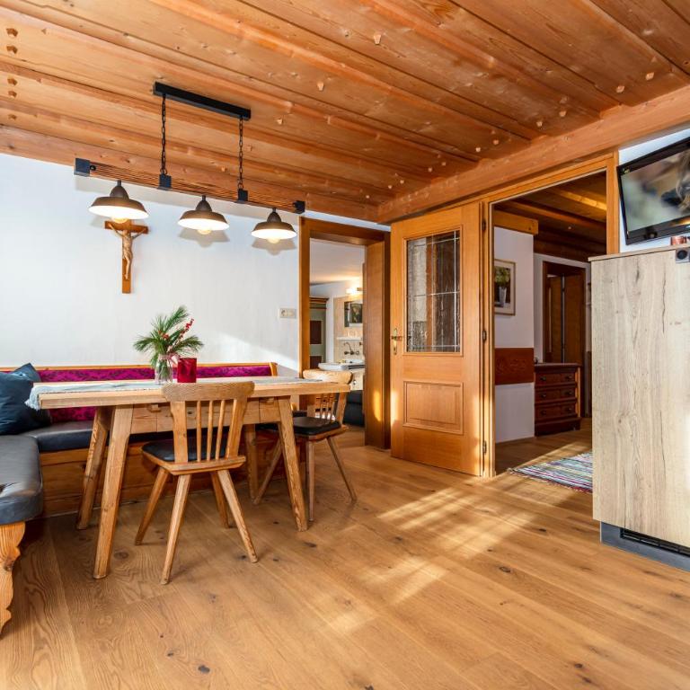 Appartement & Ferienwohnung am Baby & Kinderbauerhof Stefflhof - Apartment mit 2 Schlafzimmern und Bergblick - 4