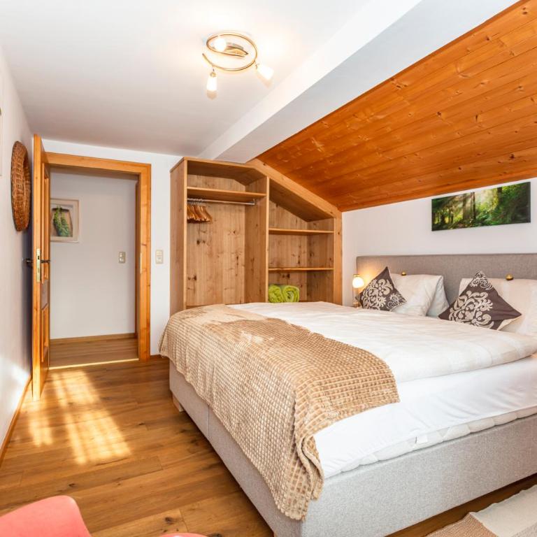 Appartement & Ferienwohnung am Baby & Kinderbauerhof Stefflhof - Apartment mit 2 Schlafzimmern und Aussicht - 5
