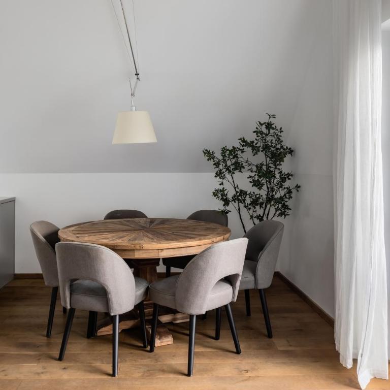 Numa Salzburg Nora - Ferienwohnung mit 2 Schlafzimmern, Balkon und Schlafsofa - 1