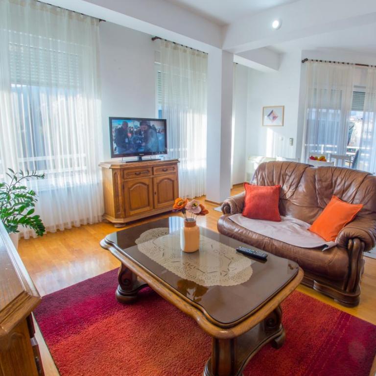 Comfortable Apartment In Mostar - Two-Bedroom Apartment - 7