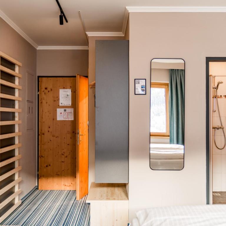 Ferienalm Panorama Hotel - Comfort Doppelzimmer mit Balkon und Bergblick - 6