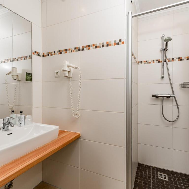 Ferienalm Panorama Hotel - Comfort Doppelzimmer mit Balkon und Bergblick - 7