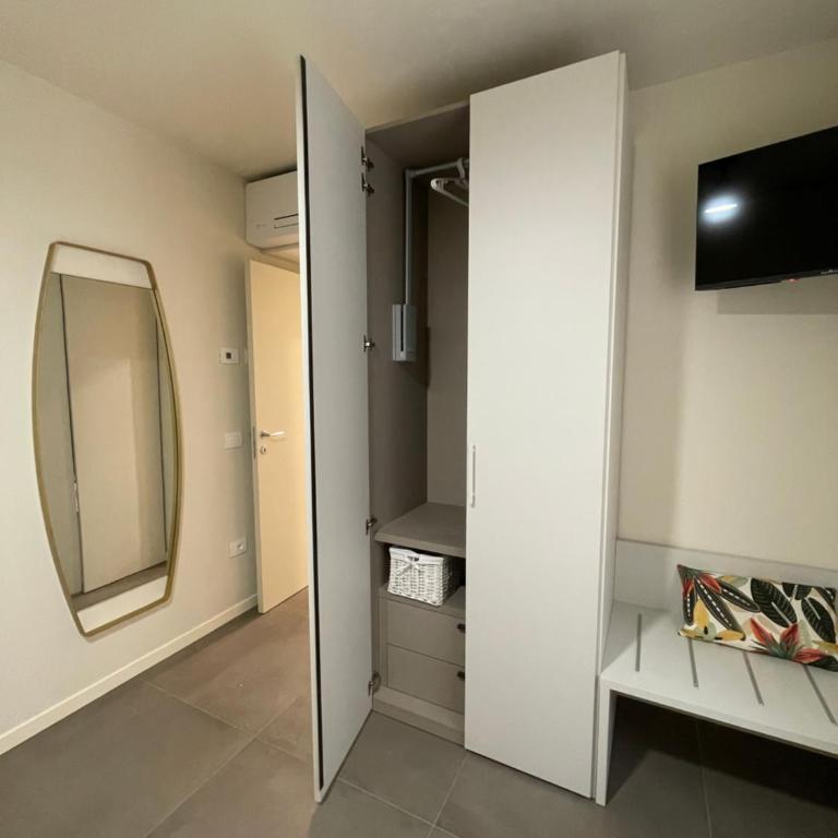 Lucia Holiday Apartments - Appartamento con 2 Camere da Letto - 8