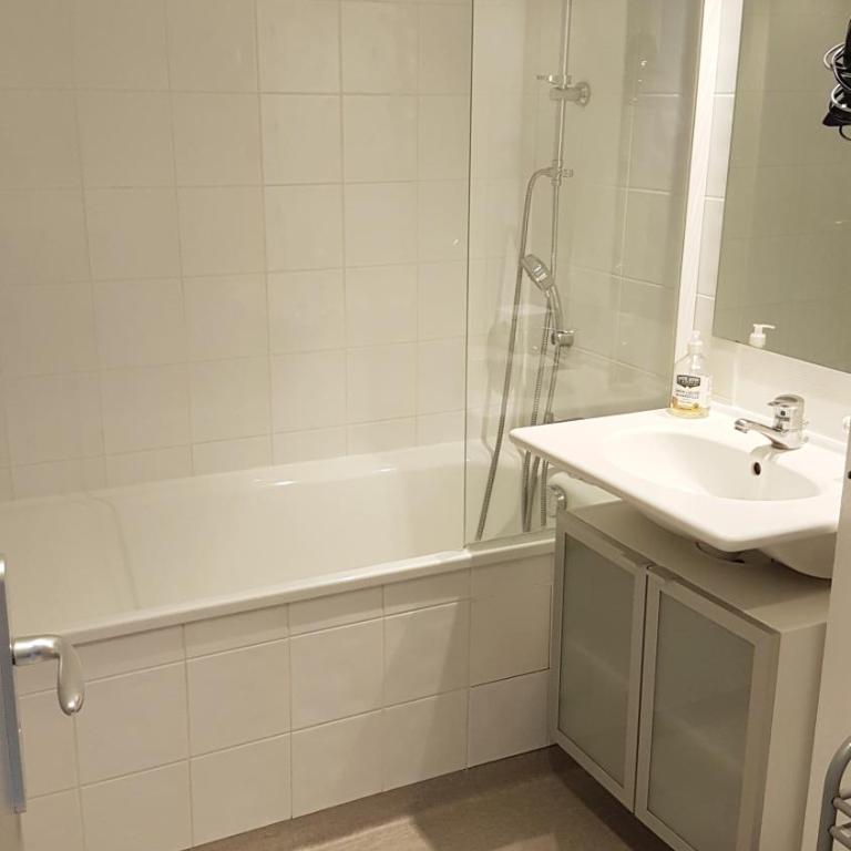Spacieux 4/6 places proche du centre - Two-Bedroom Apartment - 5