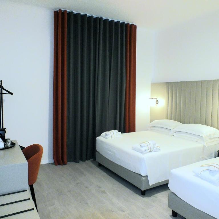 BB Hotels Smarthotel Derose - Superior Triple Room - 6