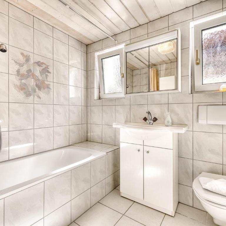 Familienferienwohnung Buerserberg Dorf by A-Appartments - Three-Bedroom Apartment - 7
