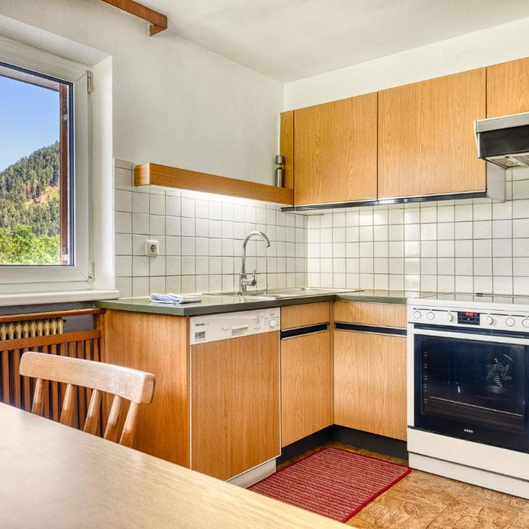 Familienferienwohnung Buerserberg Dorf by A-Appartments - Three-Bedroom Apartment - 4
