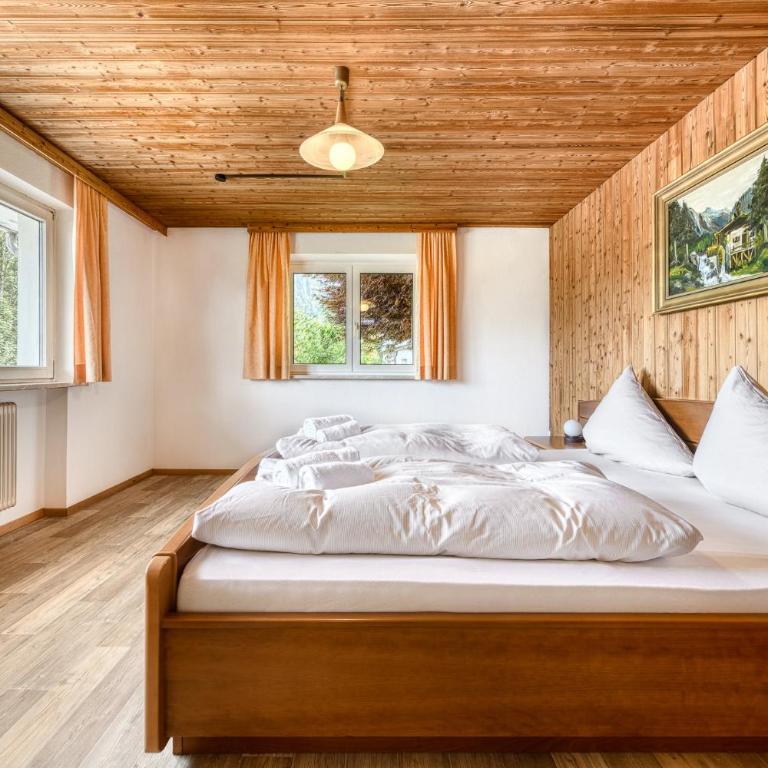 Familienferienwohnung Buerserberg Dorf by A-Appartments - Three-Bedroom Apartment - 1