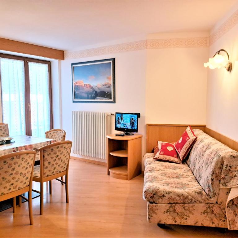 Albergo Arnica - Camera Familiare con Terrazza - 2