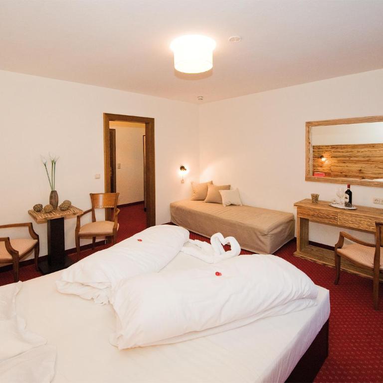 Panorama Landhaus - Joker Card included in Summer - Superior Doppelzimmer mit Balkon - 2