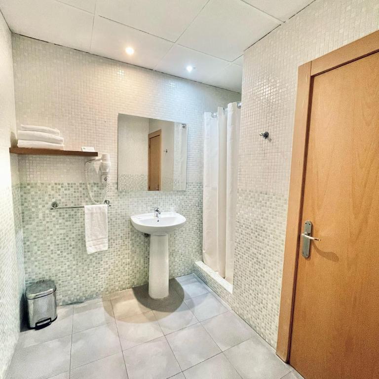 Casual Civilizaciones Valencia by Casual Hoteles - Suite with Spa Bath - 5