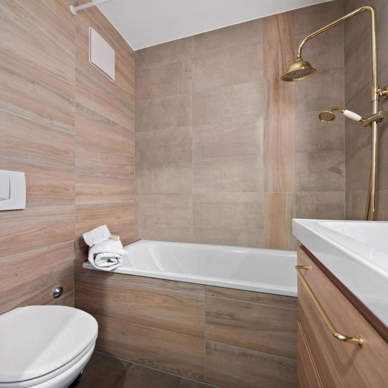 Charmant studio rénové situé dans les bains d'Ovronnaz, immeuble les Sources - Studio - Vue sur Montagne - 9