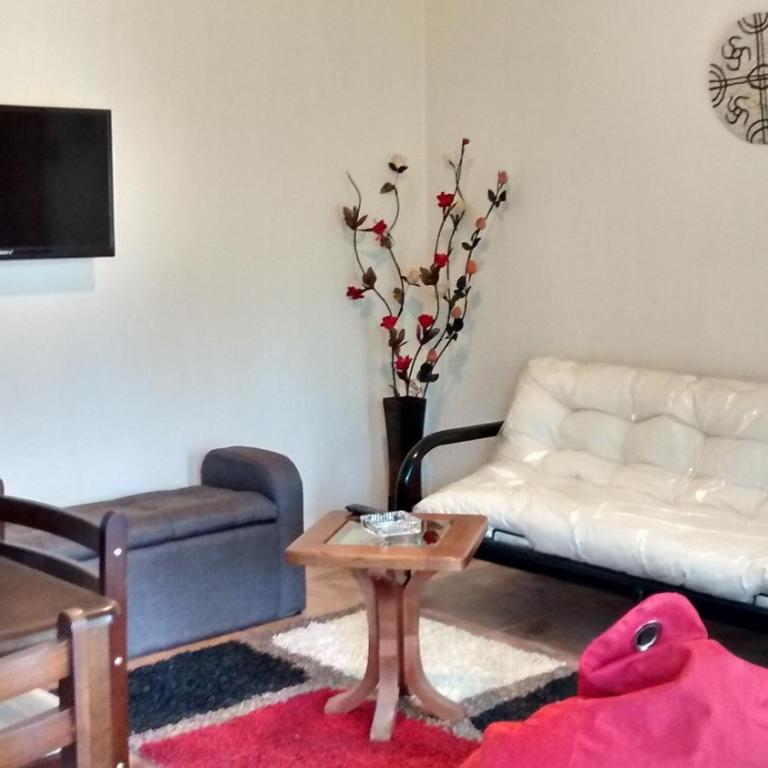 Cabañas Lomas de Trapel - Three-Bedroom Townhouse - 7