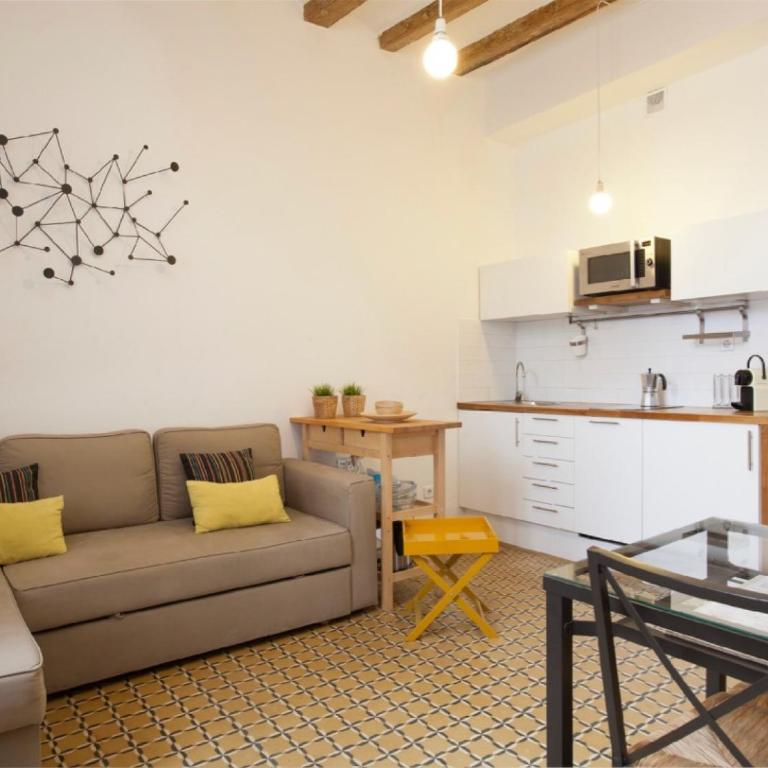 Borrell · Near ramblas - Standard Studio - 3