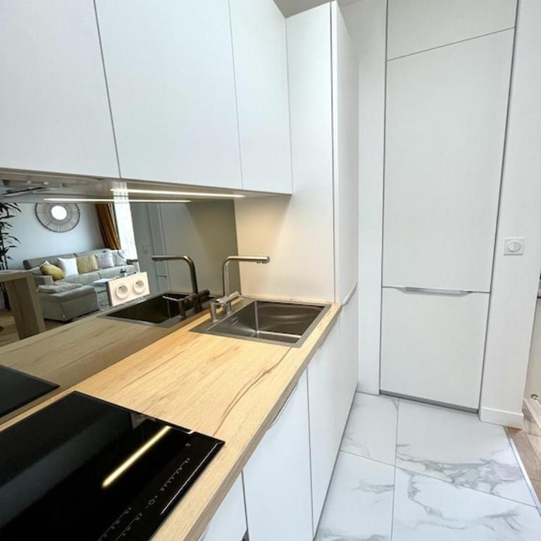 Superb top floor studio, Biarritz center. - Studio - 5