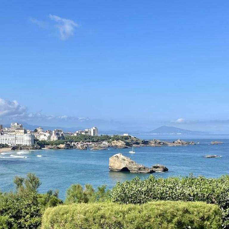 Superb top floor studio, Biarritz center. - Studio - 14