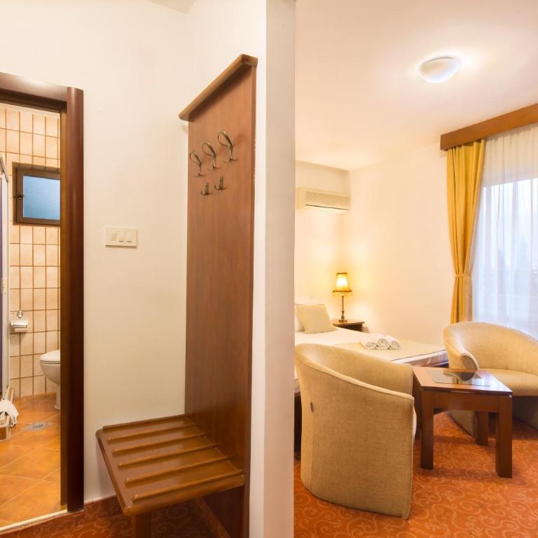 Villa Ljubanovic - Dvokrevetna Soba sa Bračnim Krevetom i Terasom - 11