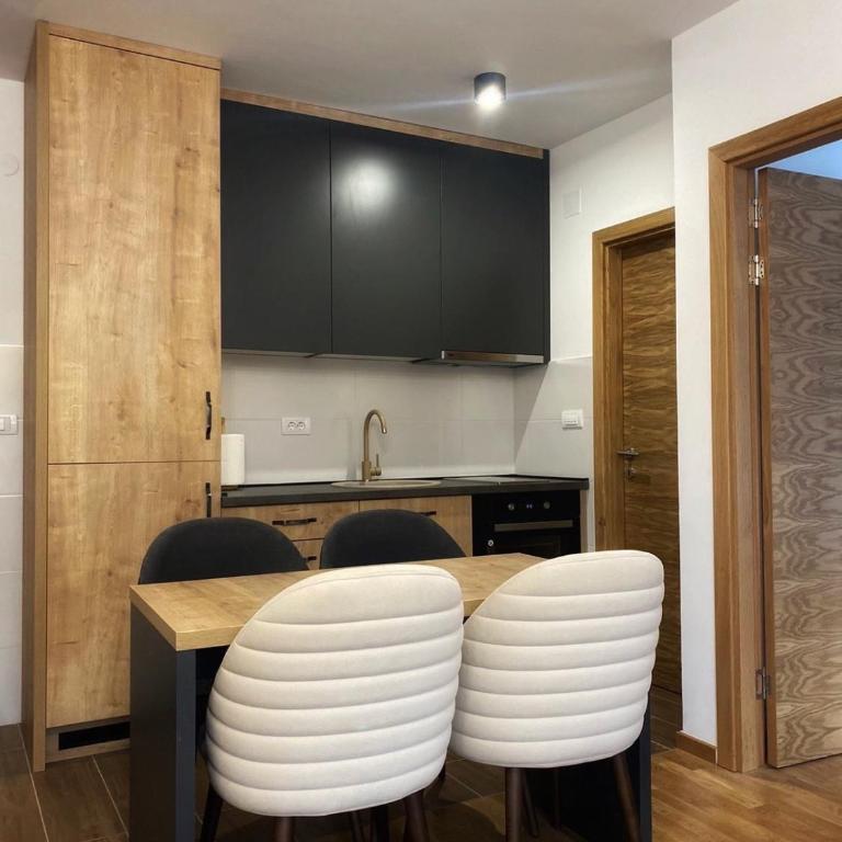 Antora Jahorina - One-Bedroom Apartment - 3
