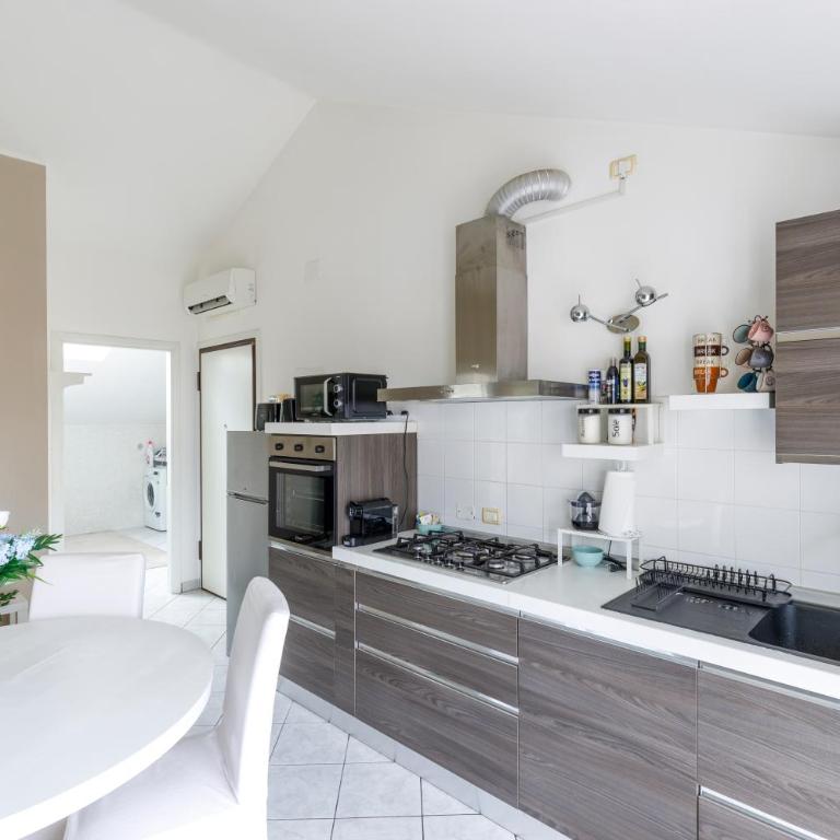 Elly's Home [Parcheggio Privato] - Appartamento con 1 Camera da Letto - 5